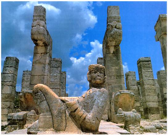 Скульптура бога Чак-Мооля (45kb)
