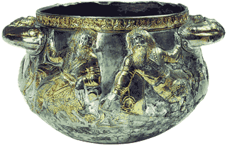 Чаша с изображением скифов. Серебро с позолотой IV в. до н.э. &#171;Гайманова могила&#187; 