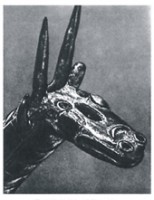 Голова дракона Мушхуш. <br>
Бронза, VII-VI вв до н.э. <br>Париж, Лувр