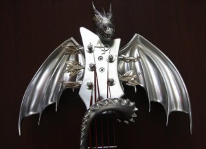 Бас-гитара «Draco» – Креативный кастомайзинг гитар от «Emerald Guitars»